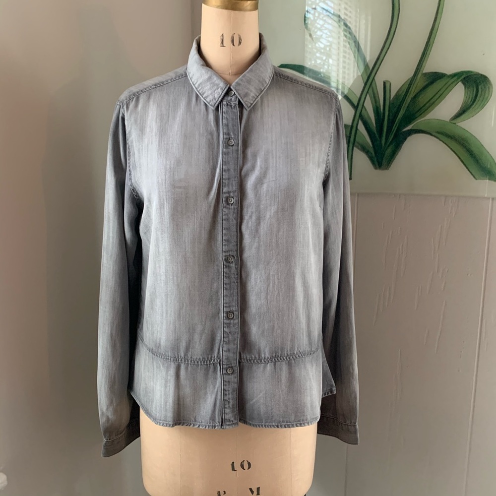 NWT Cloth & Stone Faded Chambray Top
